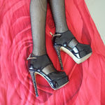 /photo/911427/娇嫩美妻 早期情趣系列/网袜面纱高跟情趣件套 (14)_1_16_small.jpg